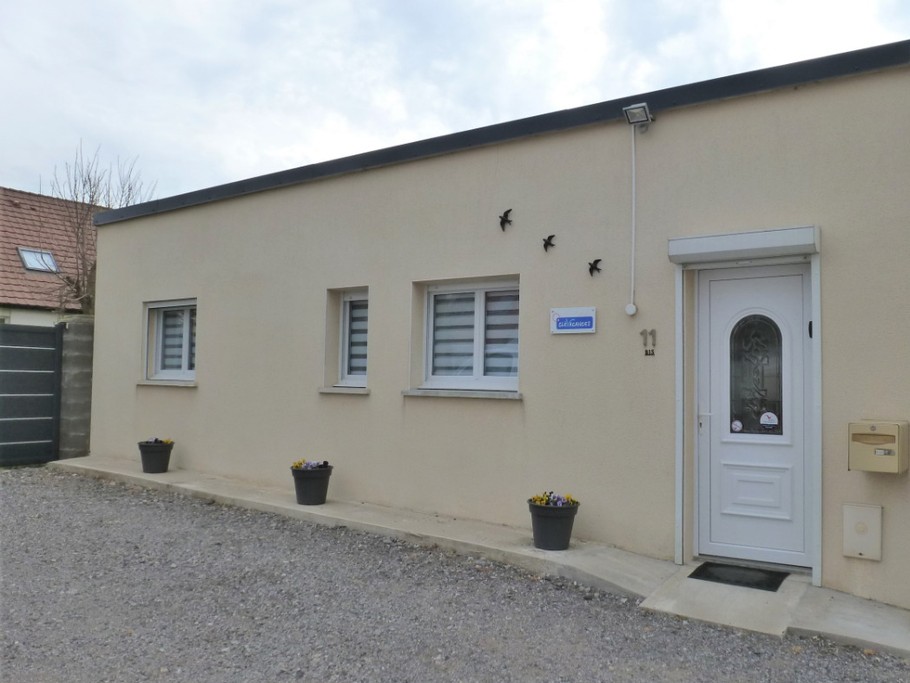 Façade du "Gîte Les Hirondelles"