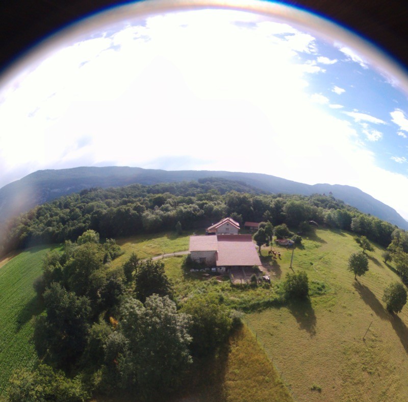 Environnement sans voisinage du gîte