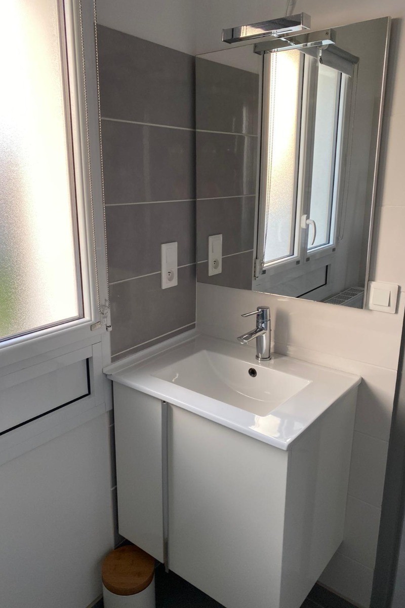 Location Clévacances, MAISON 6 PERSONNES - PERROS-GUIREC - 1 km PLAGE - COTES D'ARMOR - BRETAGNE - salle de bain