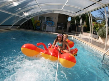 La nage à contre courant.