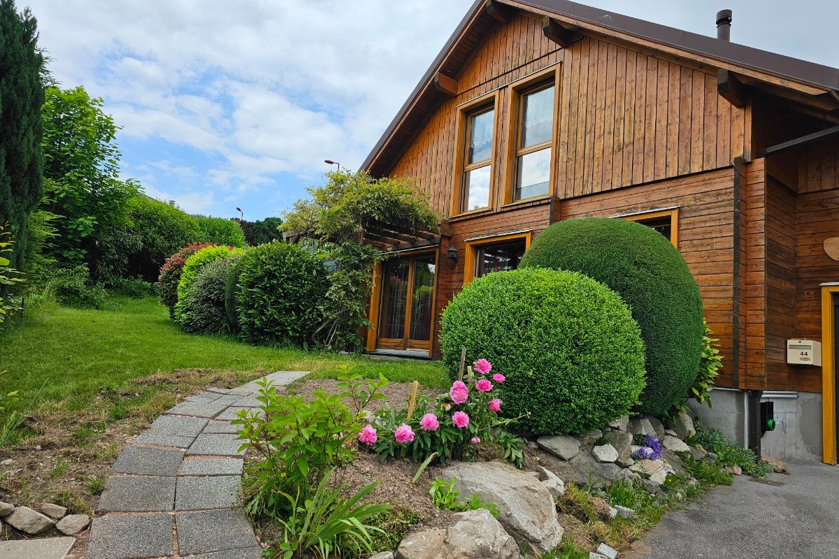 Outdoor chalet