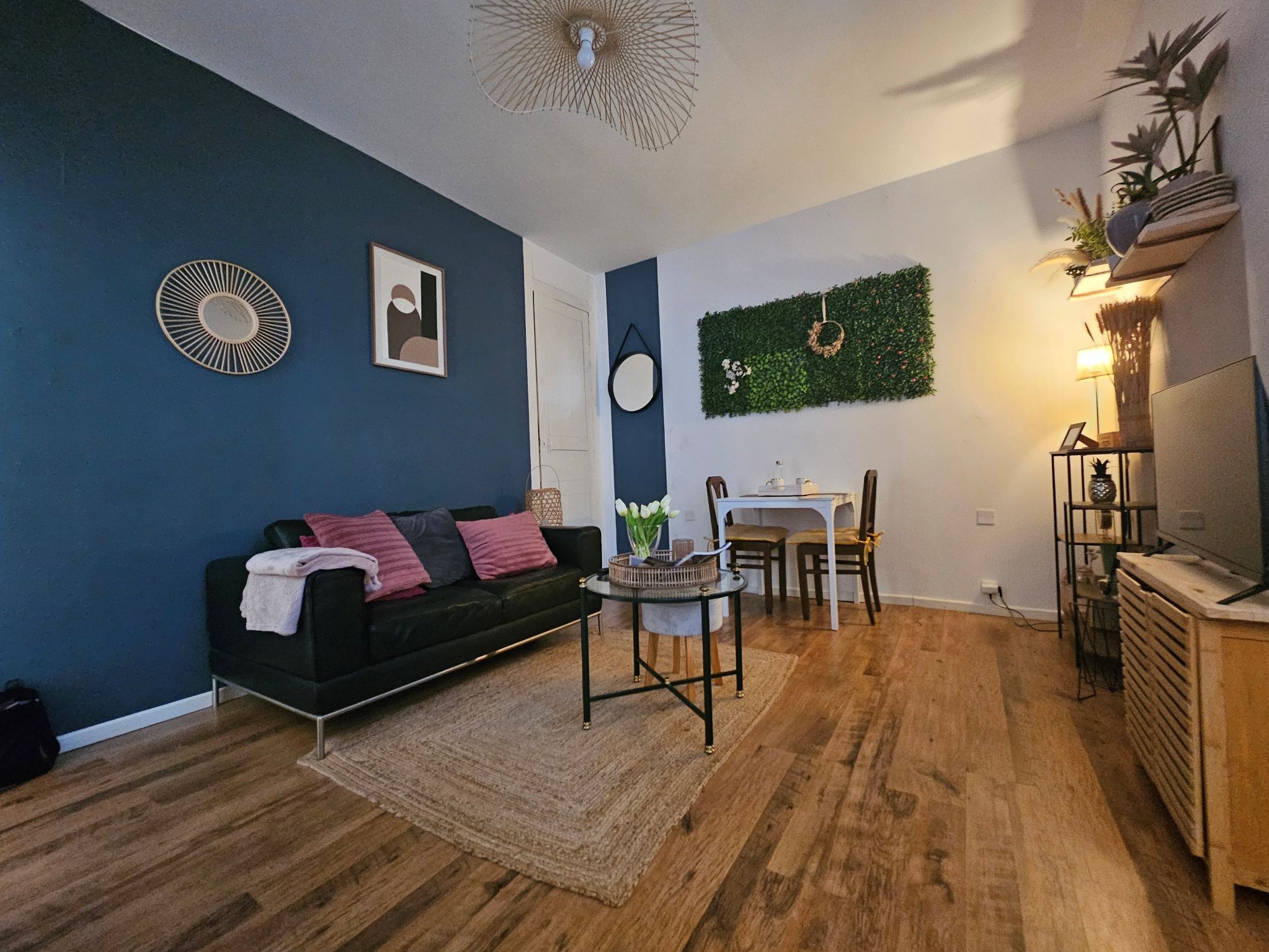 living room with access to the kitchen of the Sauternes gite for 2 people, Le Mas réolais, Gironde