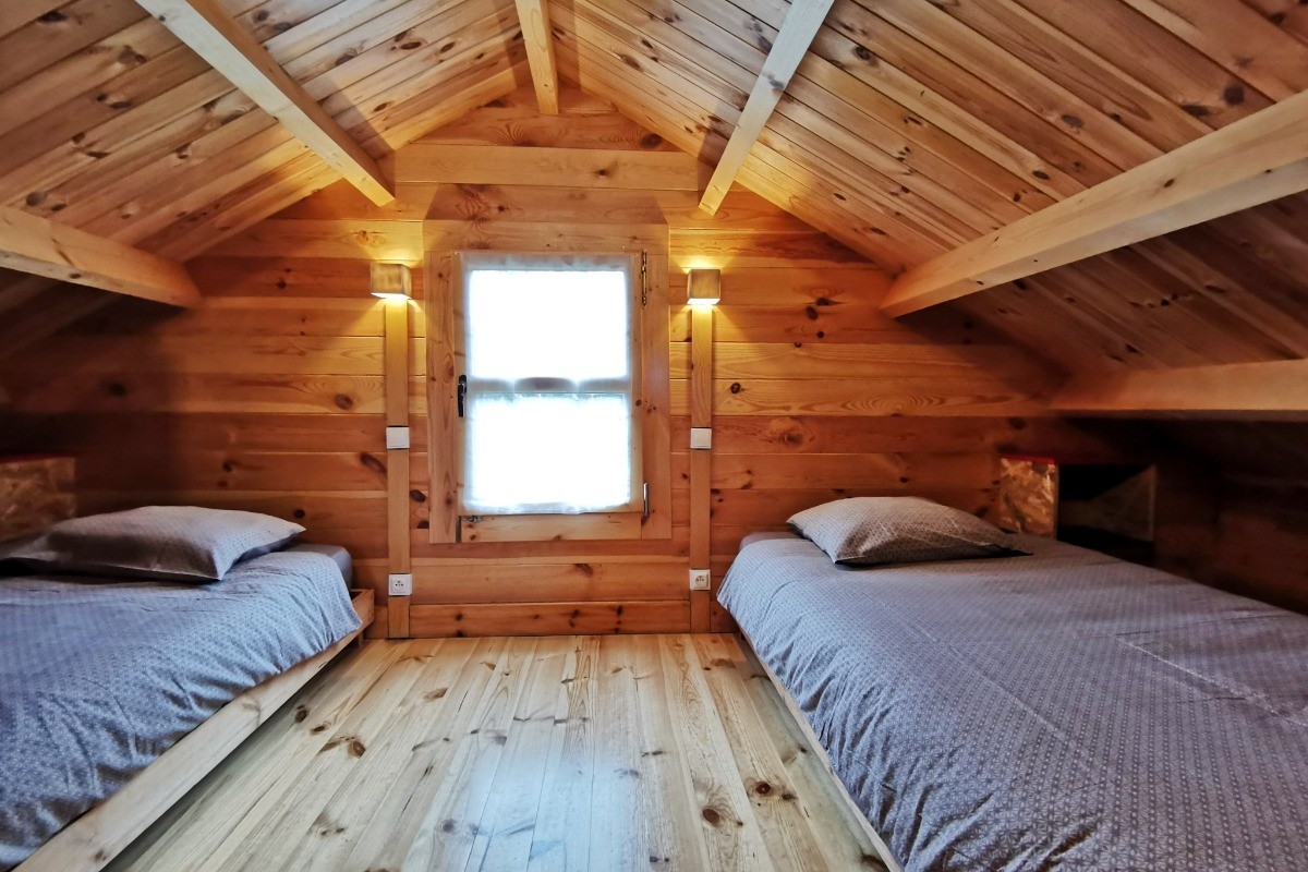 Chambre 2 avec 2 lits 90