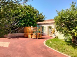 la maison Le Romarin avec piscine chauffée, à Courçon en Charente maritime