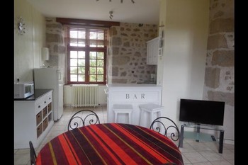 Château de Mérinchal - Appartement n° 59 - Venez vivre la vie de château dans un appartement du Château de la Mothe (XIIe siècle) en Creuse (limite Puy-de-Dôme)