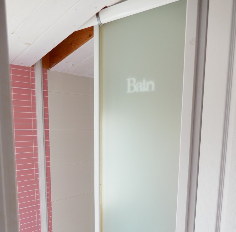 Salle d'eau attenante