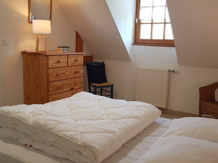 La chambre double (lit 140cm) à l'étage