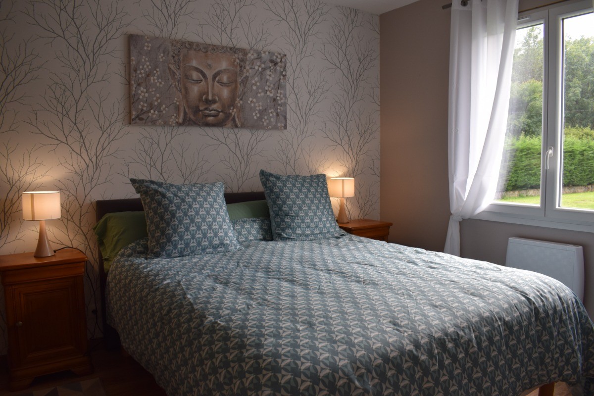 chambre grand lit rez dz chaussée