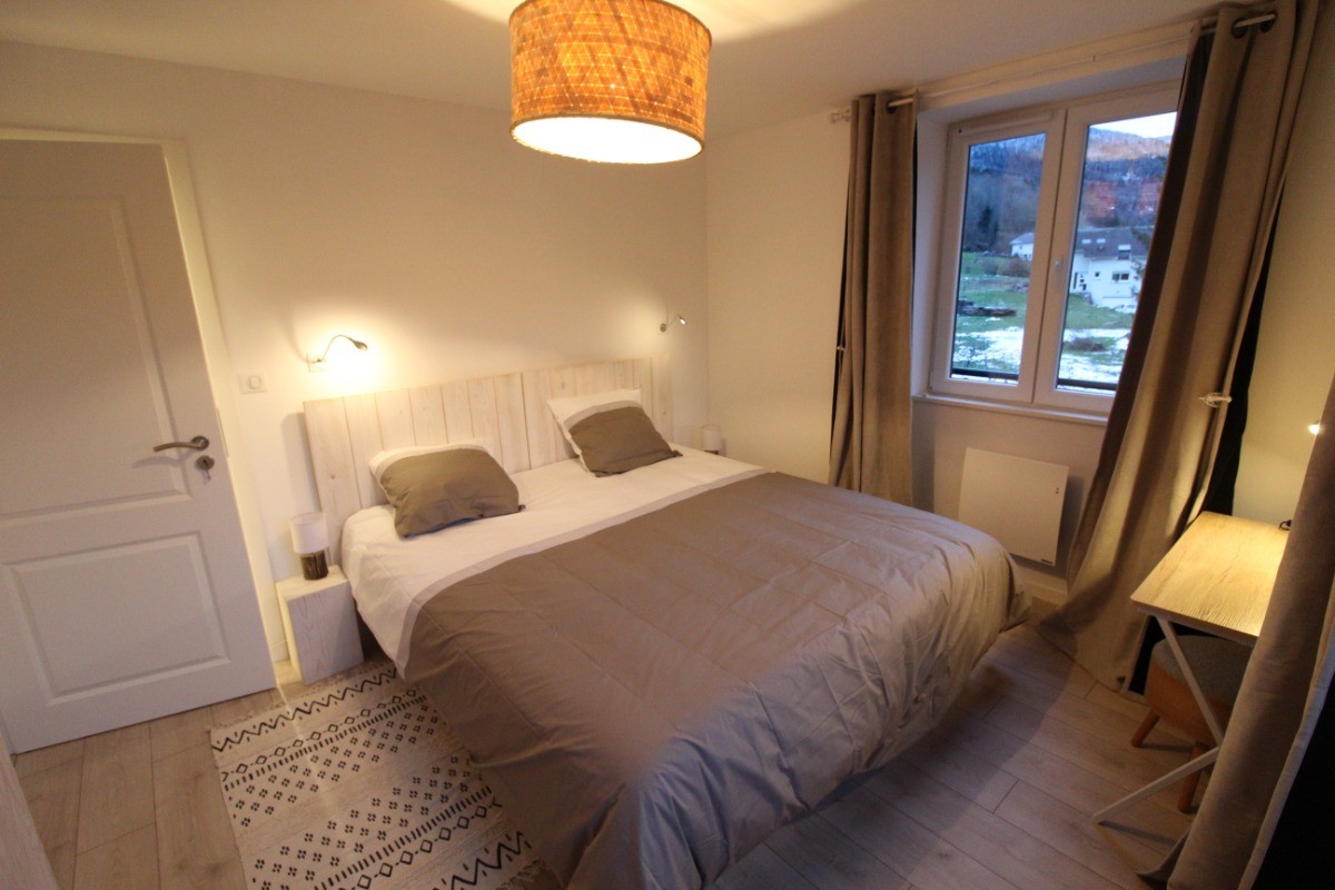 Chambre 2, lit 180 - Au Gite des Mazes