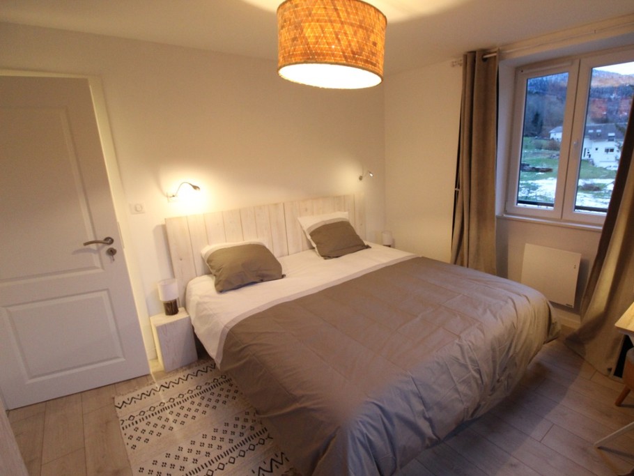 Chambre 2, lit 180 - Au Gite des Mazes