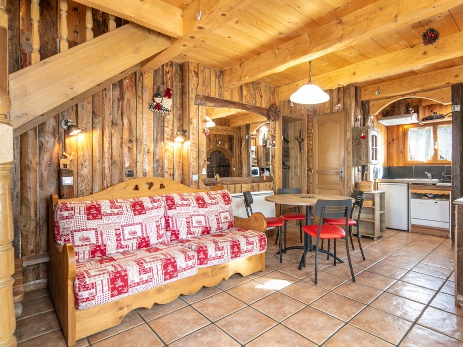 séjour- coin repas -kitchenette