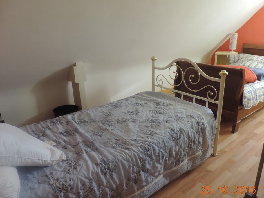 Chambre étage, lits 90