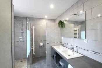 Salle d'eau rdc