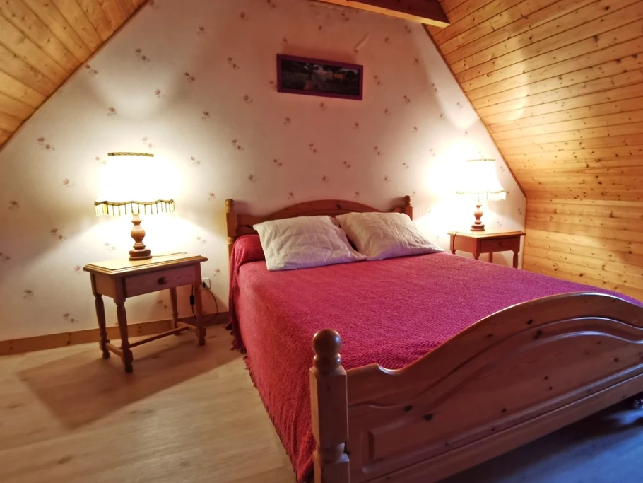 Etage: chambre 2 avec lit 140