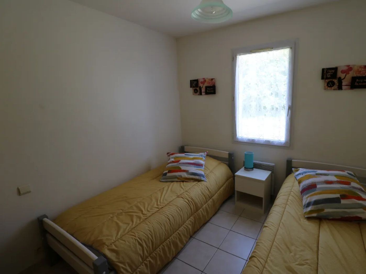 3ème chambre Lit 90cm penderie