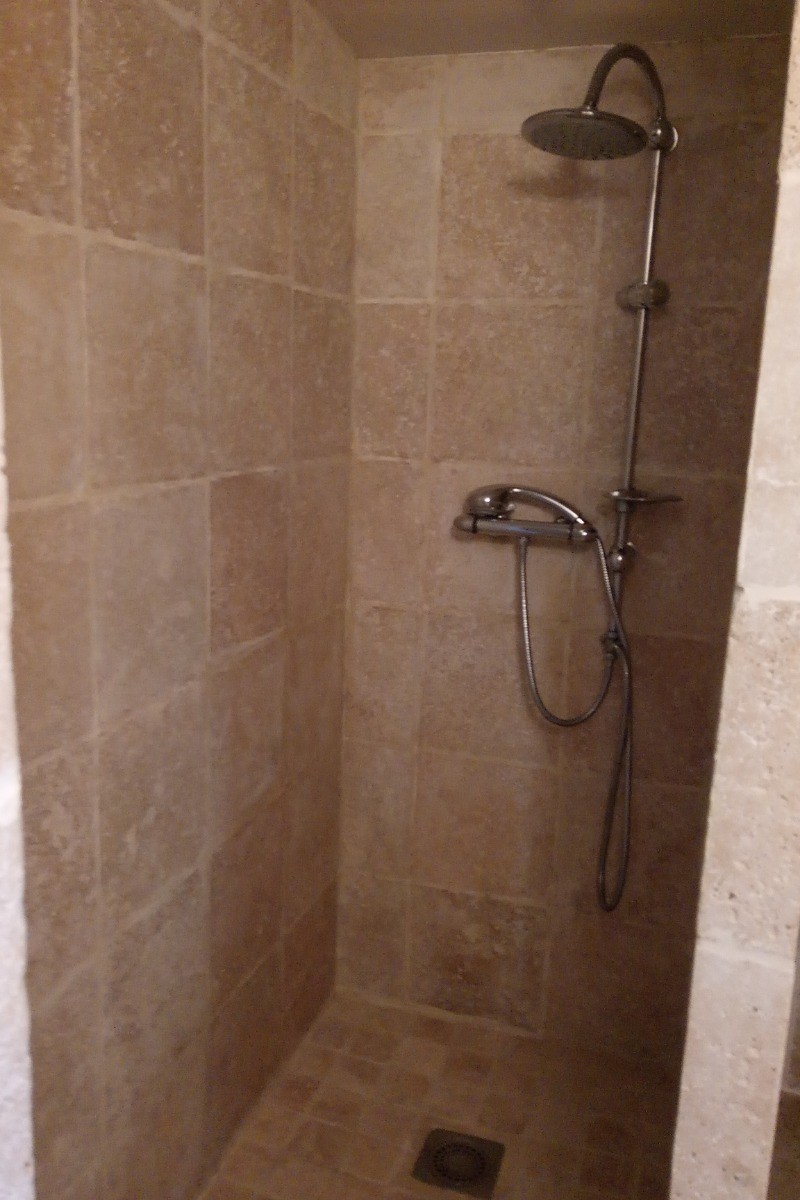 douche à l'italienne dans chambre parentale