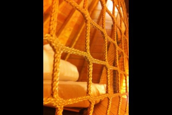 ambiance filet de sécurité sur mezzanine