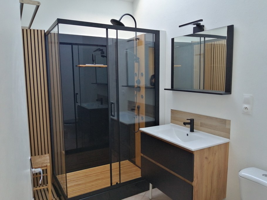 Salle de douche rez de chaussée