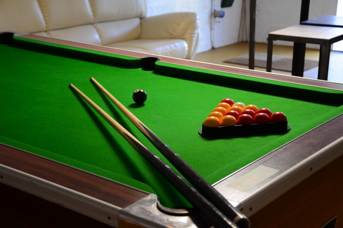 Billard, table de Ping Pong; Tapis de course, vélos..vous avez le choix !