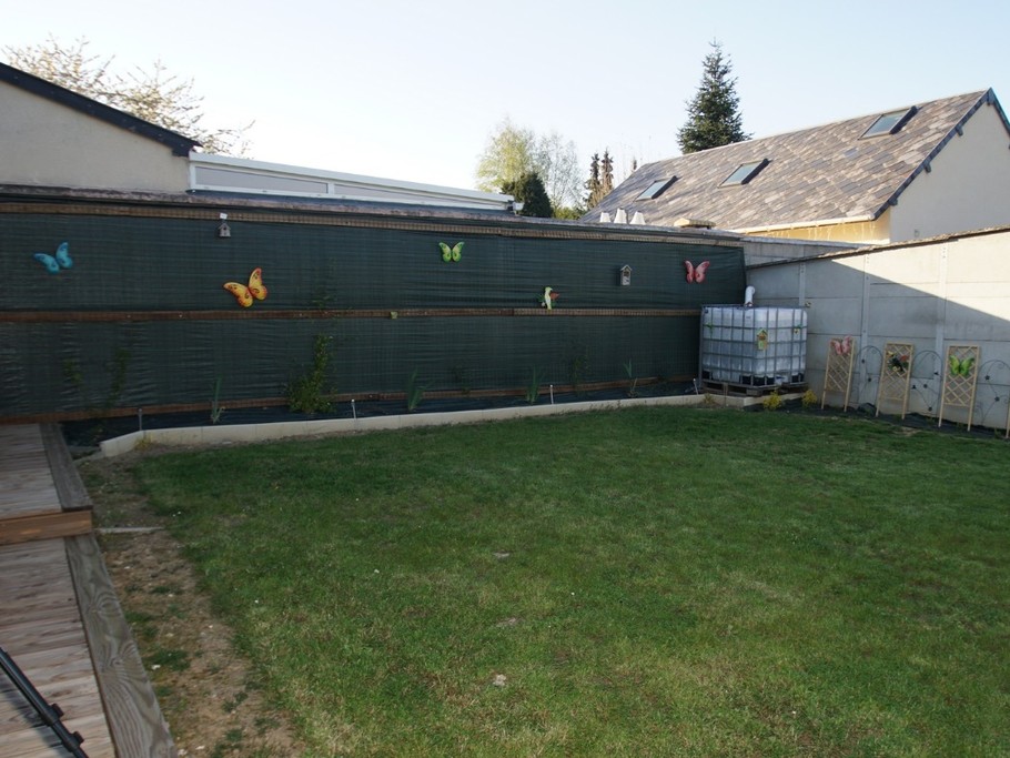 Jardin derrière la maison