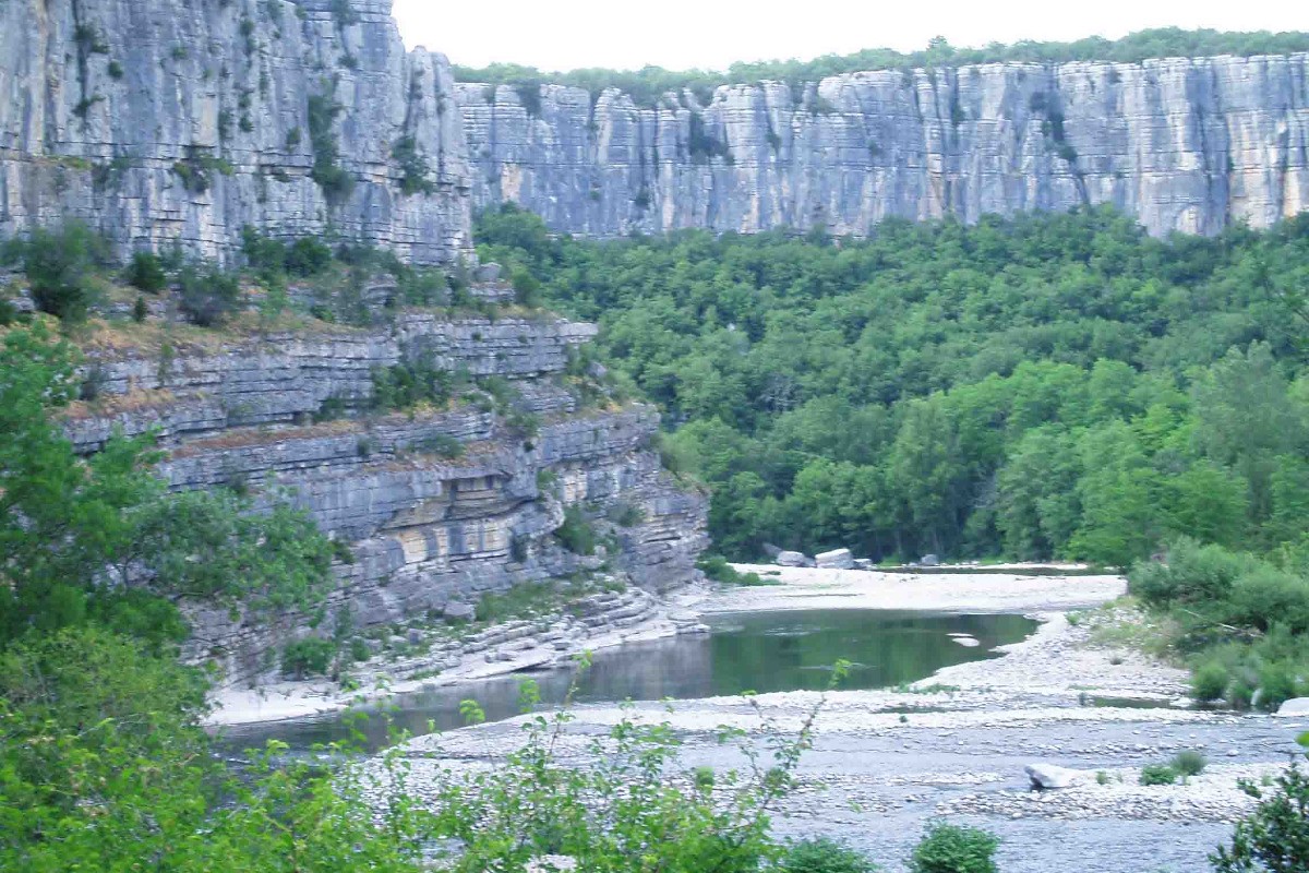 Cirque de Gens à Chauzon