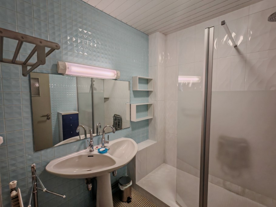 Shower room - double washbasin