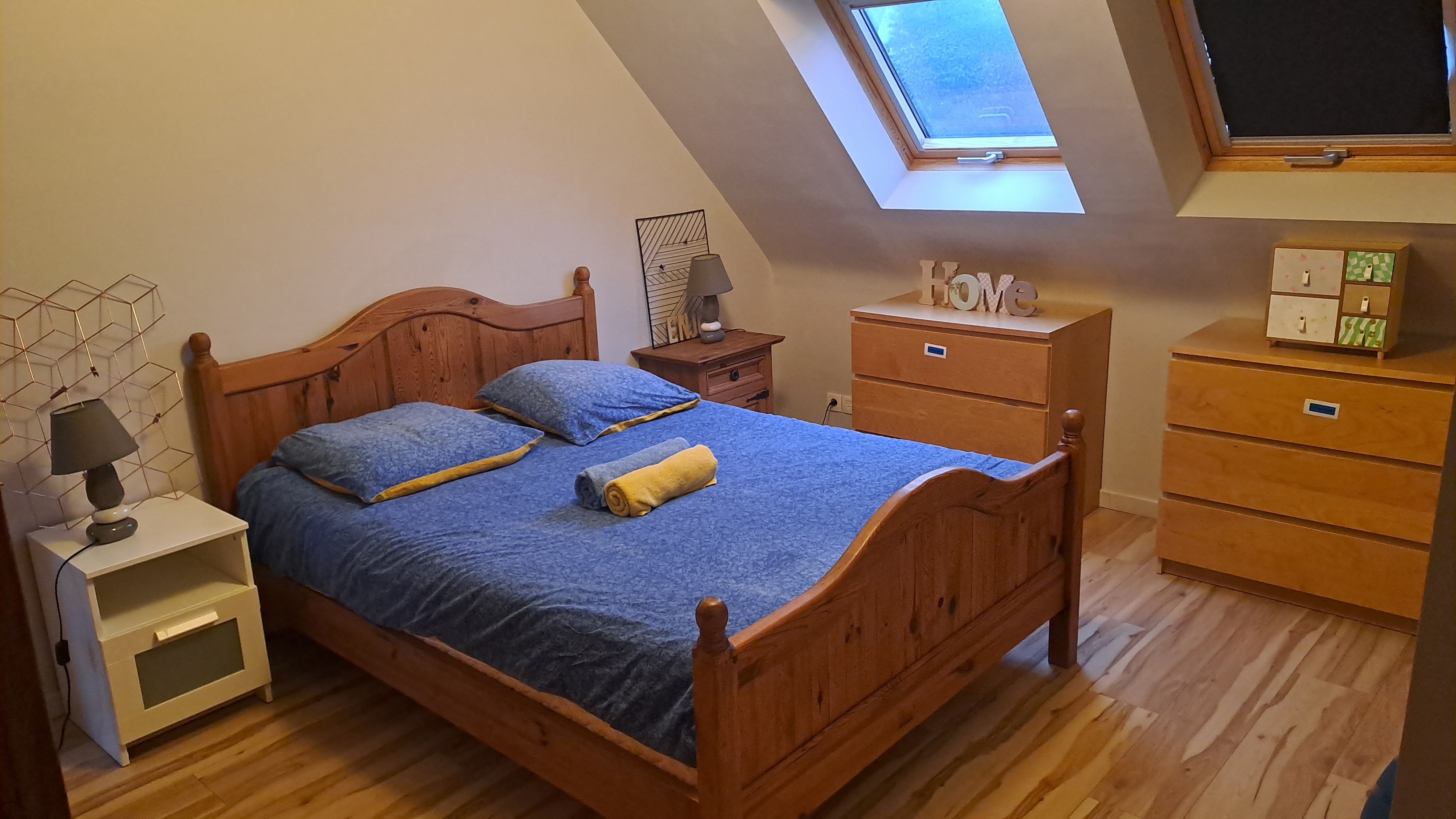 Chambre d'amis à l'étage