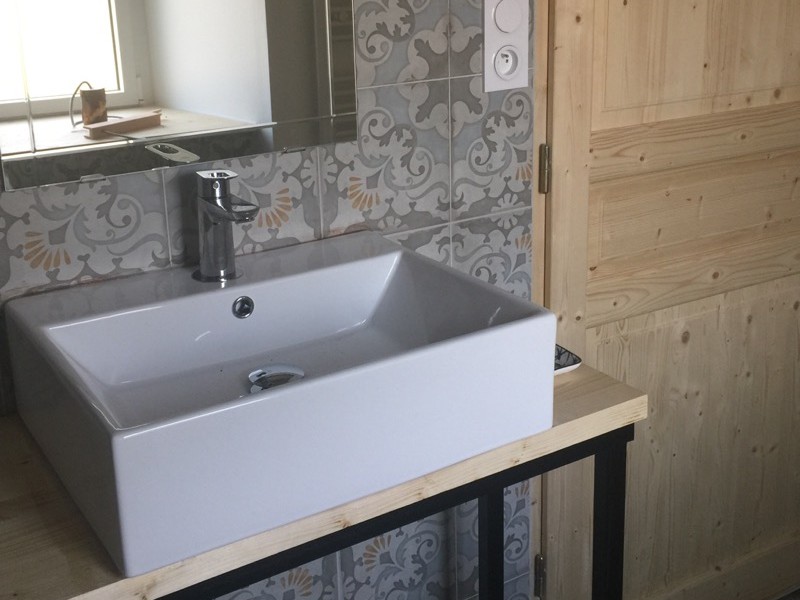 Salle de bain rez de chaussée - La source