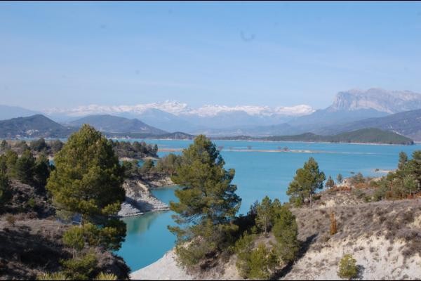 Pour nos amis Espagnols Saint-Lary est tout juste derrière la ligne de crête