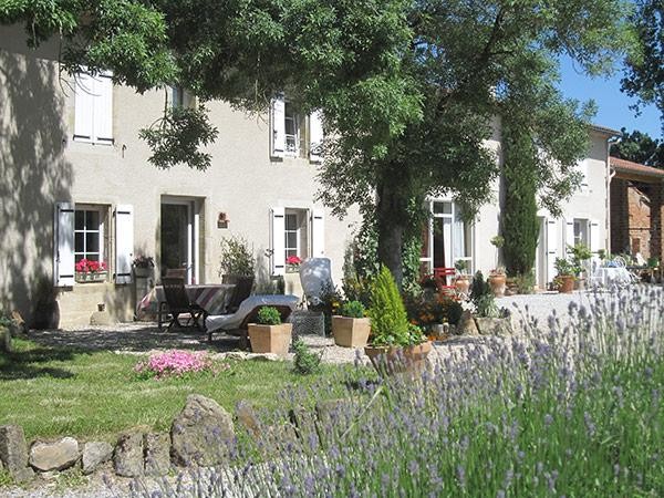jardin fleuri - Vivier Les Montagnes - Tarn -