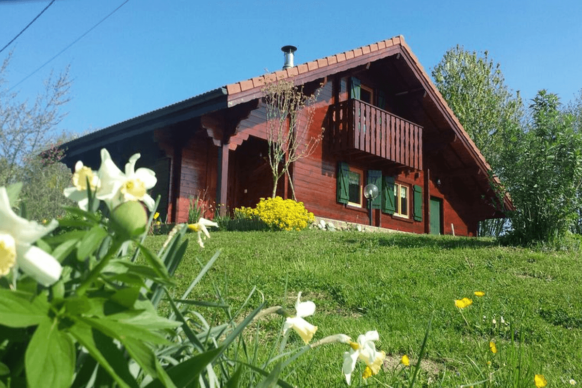 Chalet Chez Léon, havre de paix dans le jardin