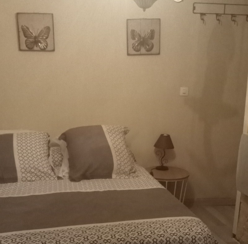 Cambre d' appoint lit en 140*190 cm