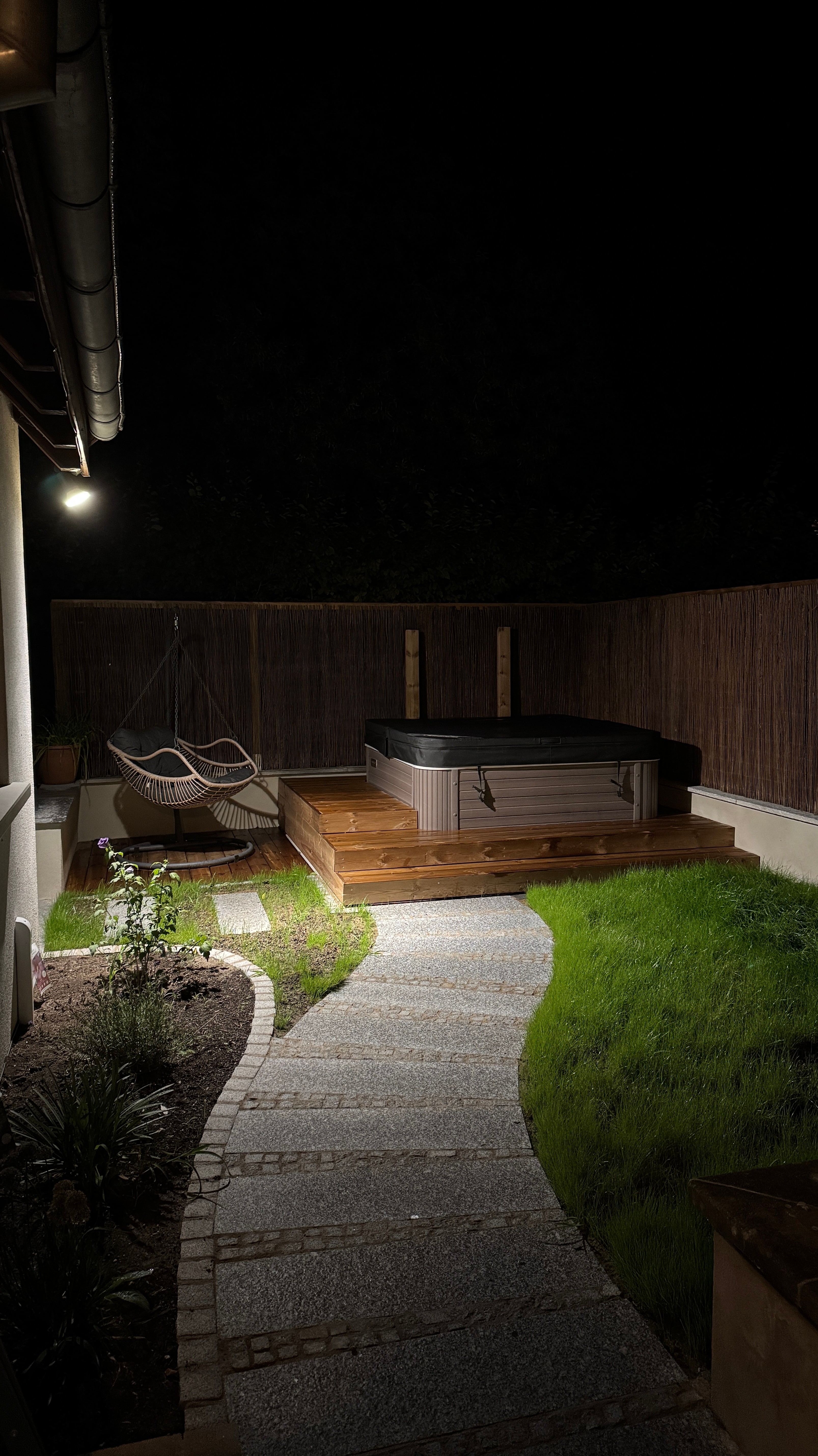 Jacuzzi in the night