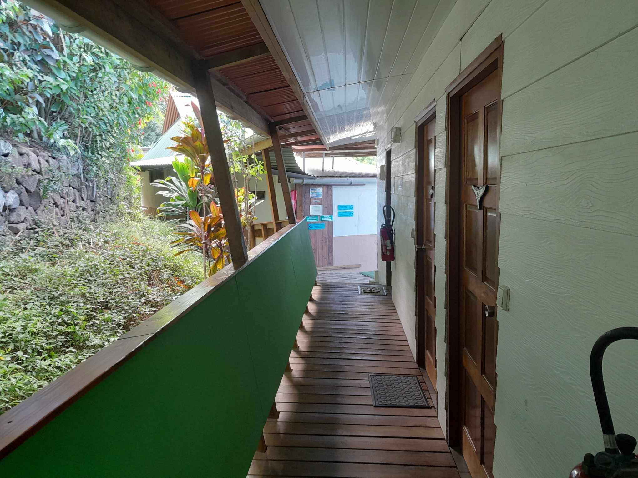 couloir direction salle de bain et parties communes
