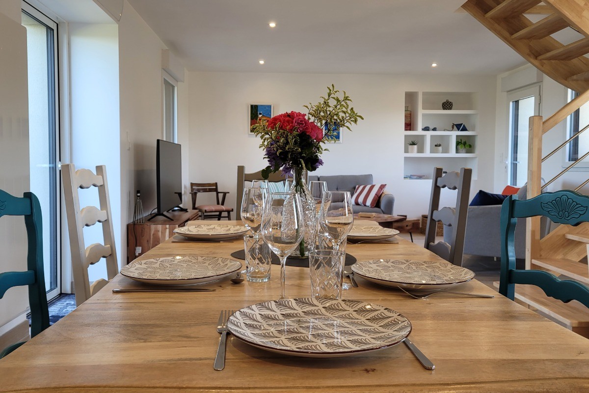 Le Moine, Location, Plouha, Point de la Tour, Clévacances, séjour salon cuisine au RDC