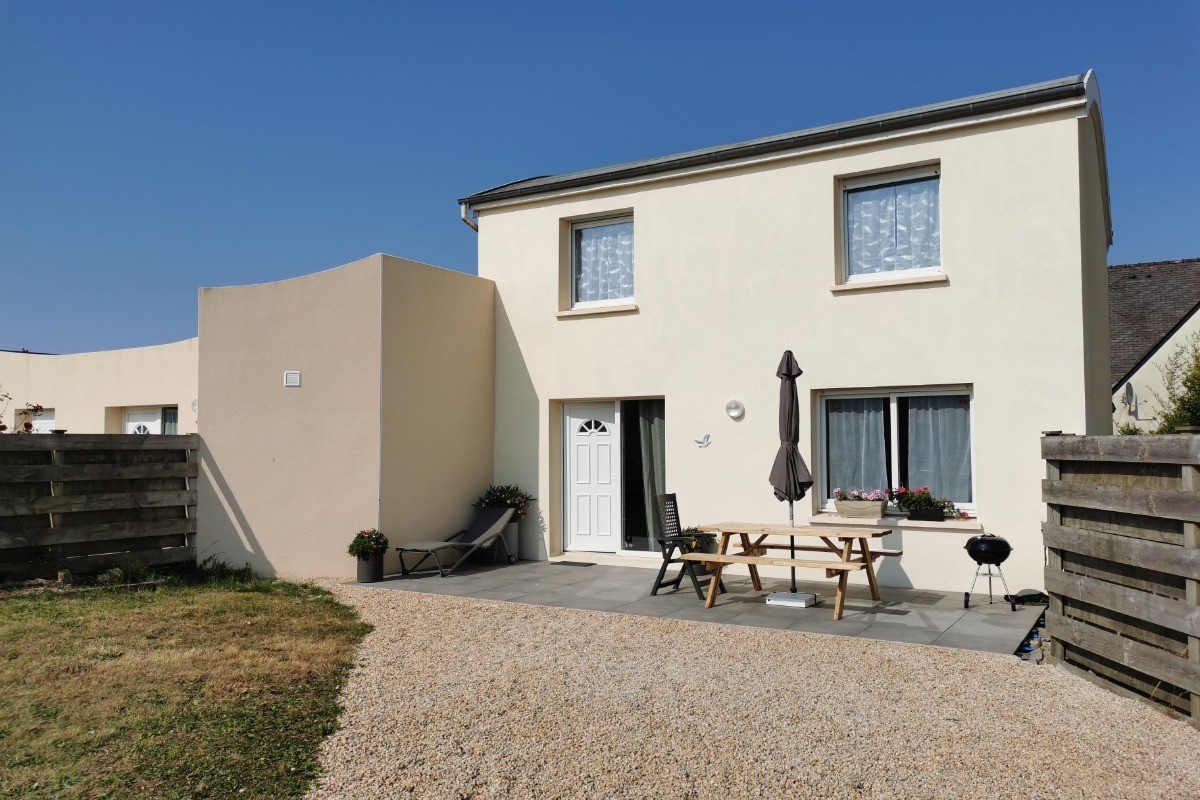 Maison avec jardin et parking privatifs et clos