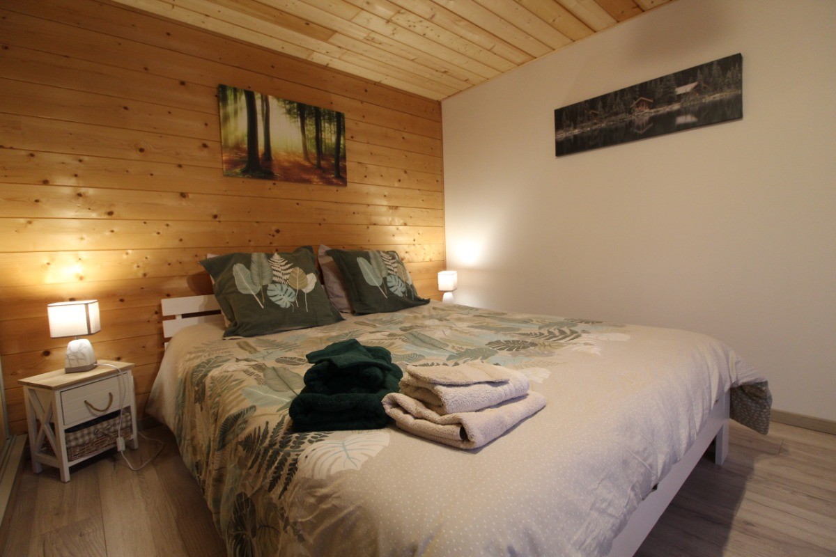 Chambre n°2 (lit 160x200) - Chalet des Sources