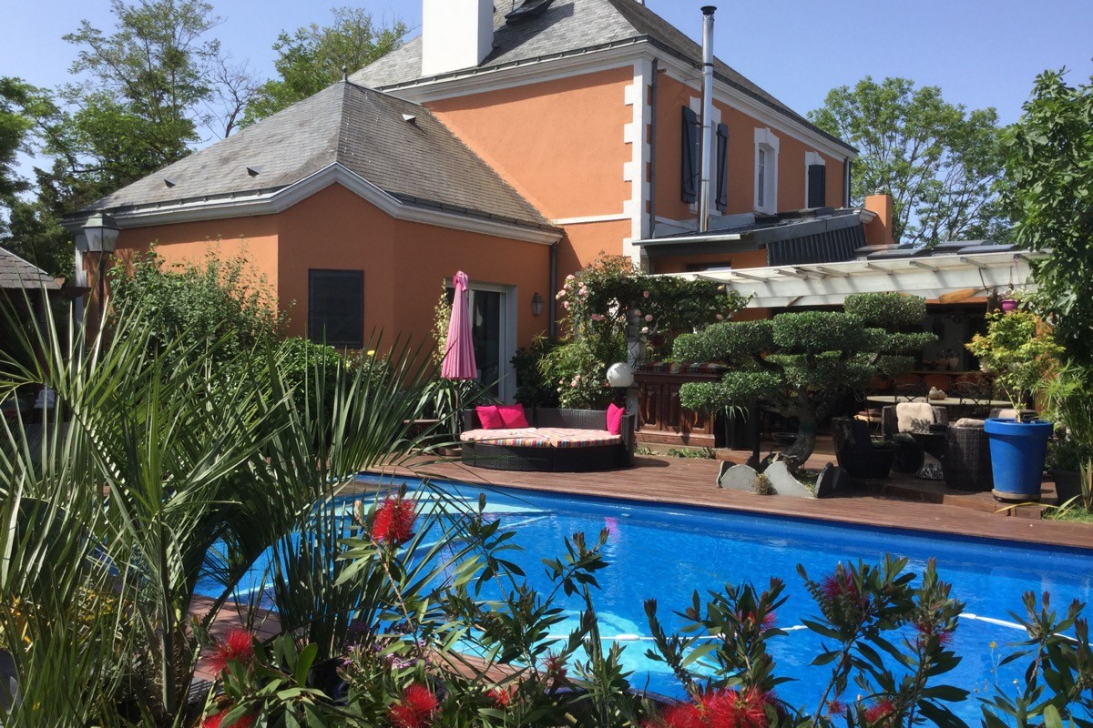 Le jardin,la piscine, la terrasse