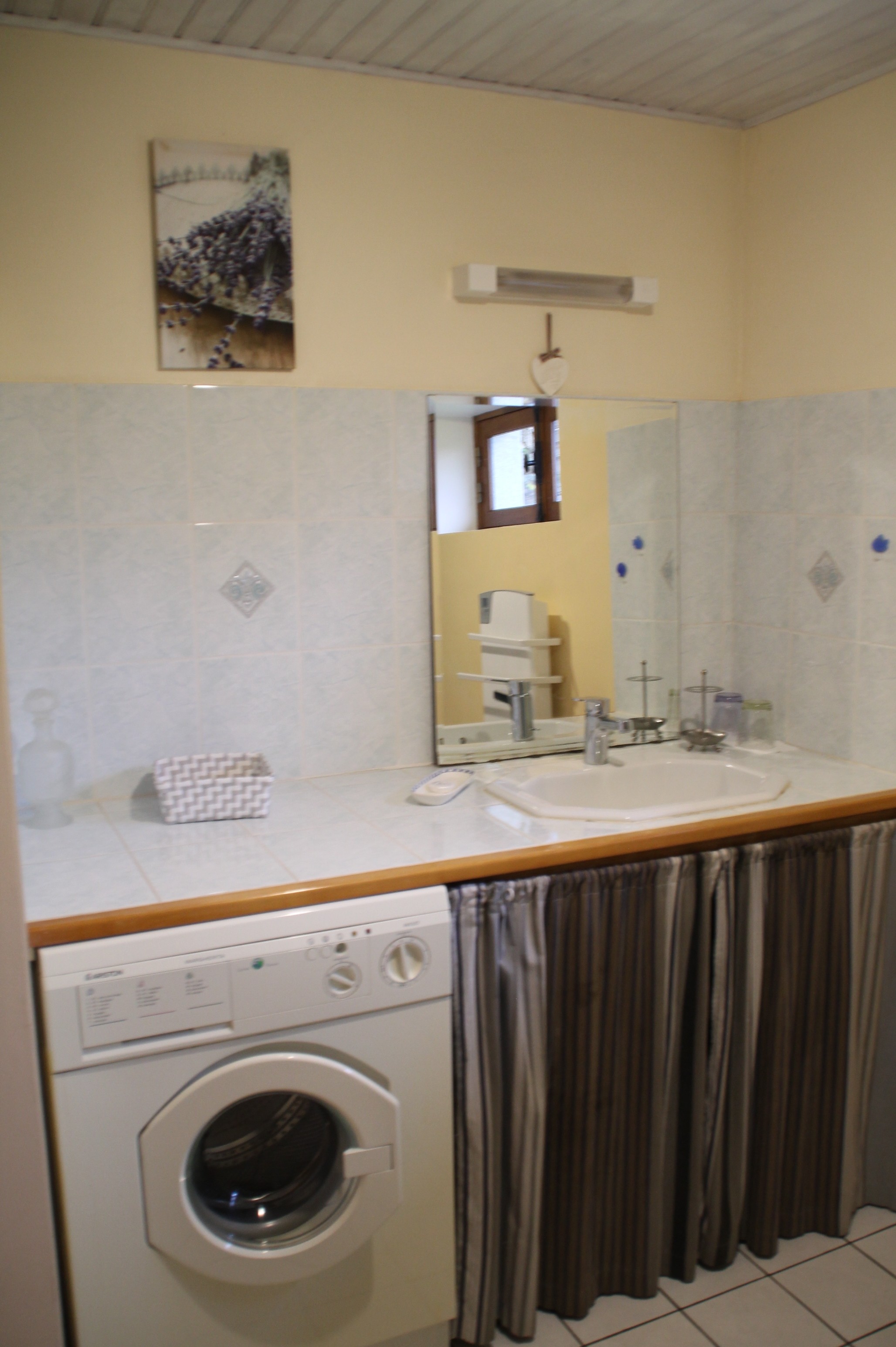 La Petite Maison, Faux  Mazuras : la salle d'eau