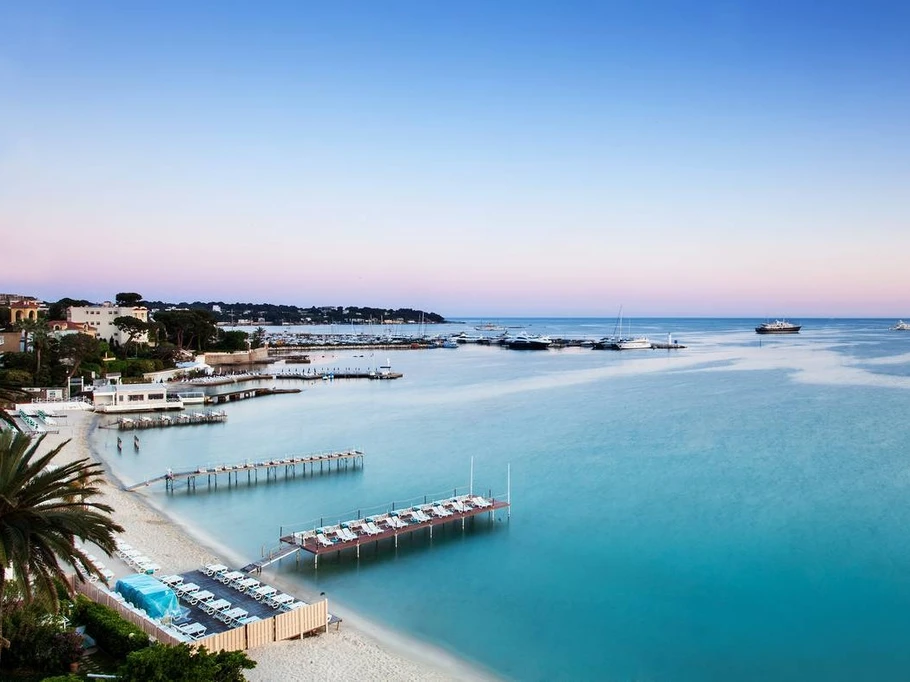 Vue sur Juan-les-Pins et ses plages