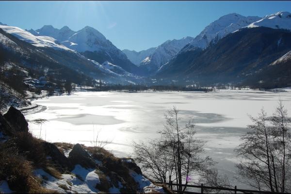 De l'autre côté du col d'Azet, le magnifique lac de Génos-Loudenvielle