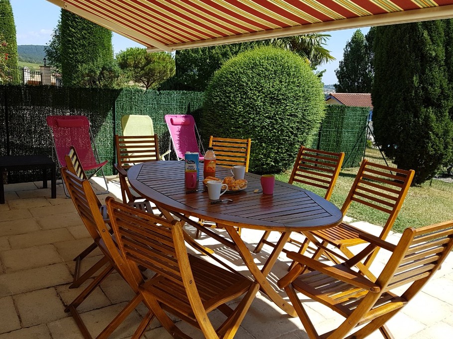 Terrasse pour profiter d'un petit déjeuner en extérieur