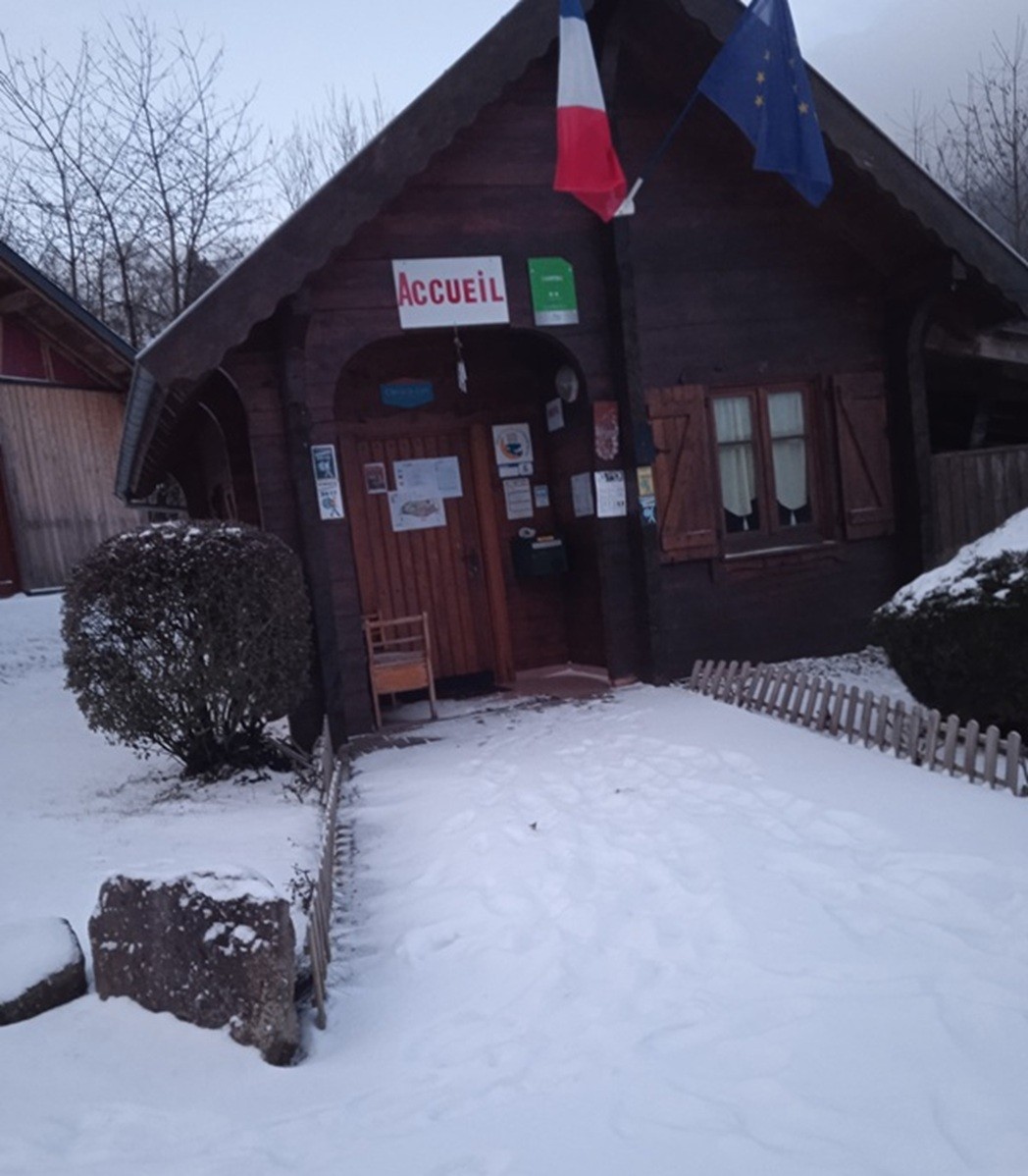 A welcome in the snow