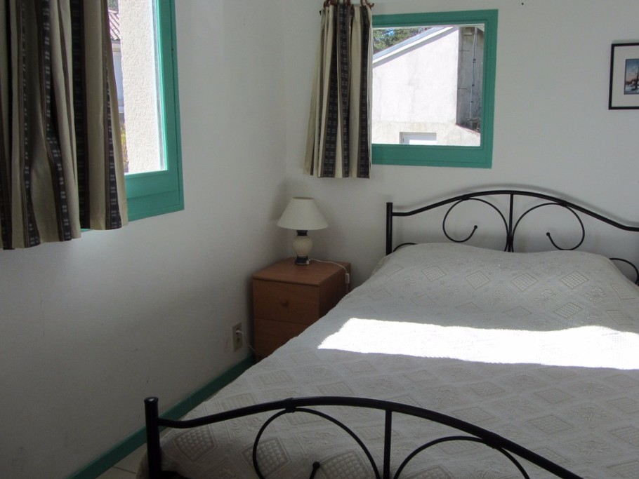 Chambre au rez-de-chaussé