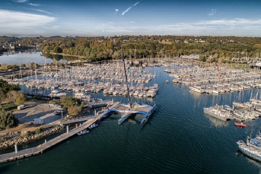 Port de plaisance de Port La Forêt Fouesnant avec bateaux de la Vendée Globe
