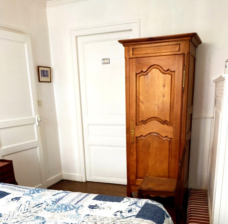 Chambre pour 2 personnes (lit queen size 160 x 200 cm)
Crédits photo : Le Petit Chatelet