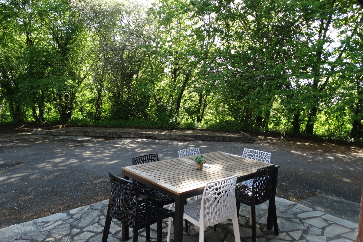 terrasse  vue sur la campagne