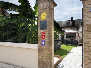Entrée et Jardin - B&B L'Iliade - Bouzy