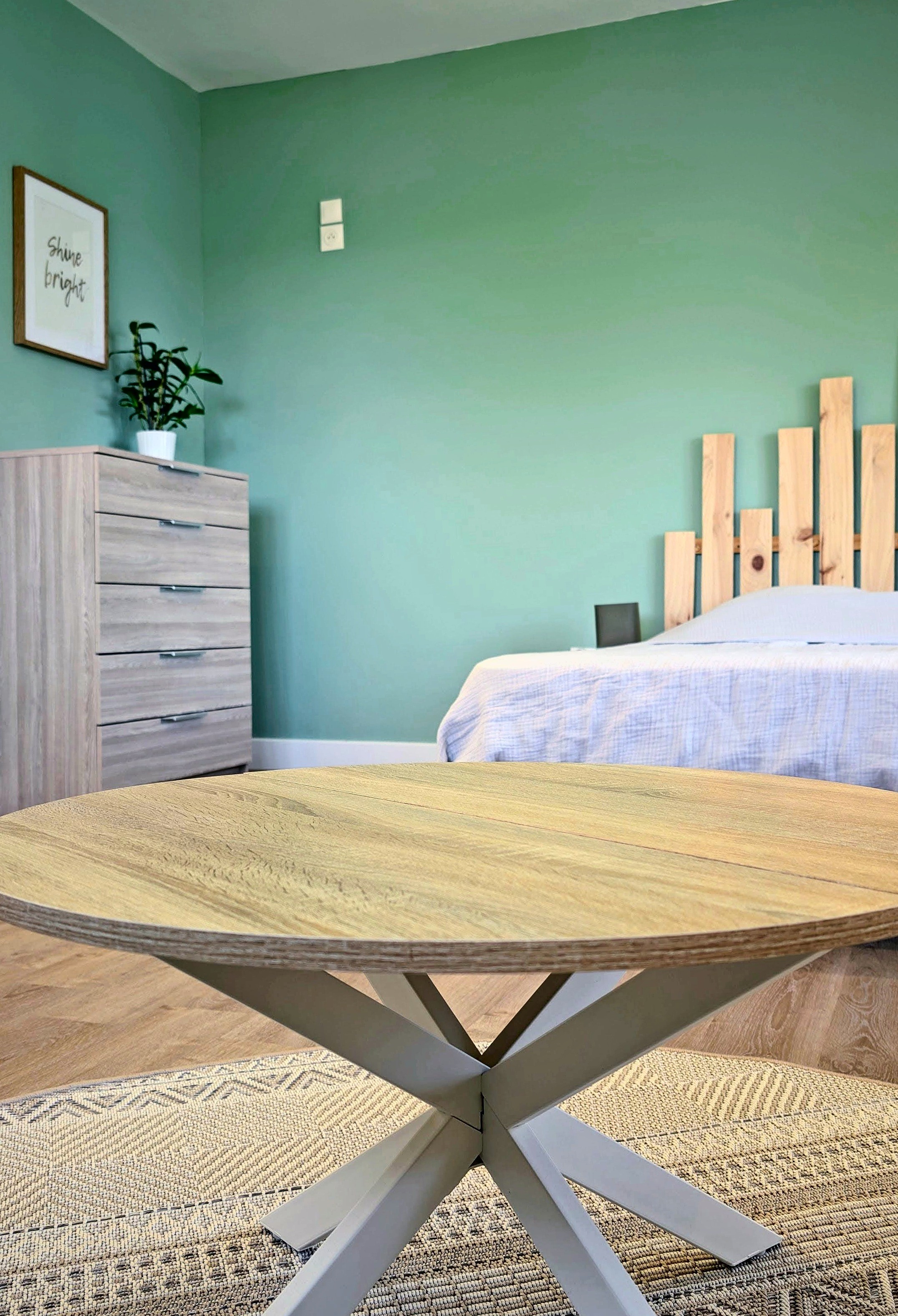 Le Nid – Holiday cottage, sleeps 3, Beaumont-du-Lac, Haute-Vienne: The Bedroom