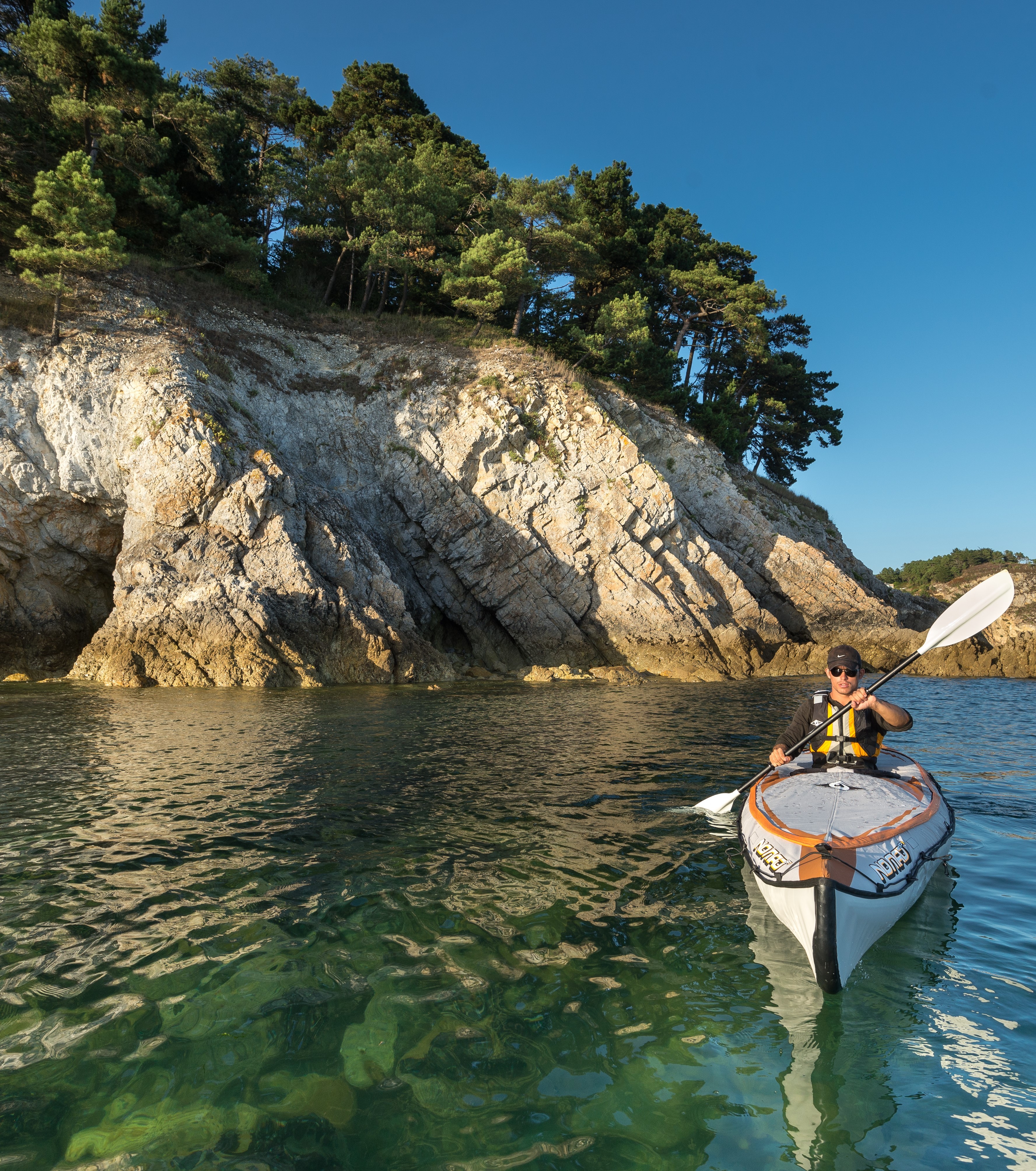 Kayaking in Crozon